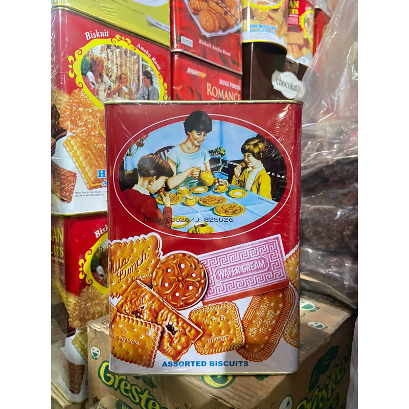 

Khong Guan Kaleng Jajajan Hari Raya / Jajanan Lebaran / Jajanan Rumah / Camilan / Jajanan Anak / Omah Jajanan 16