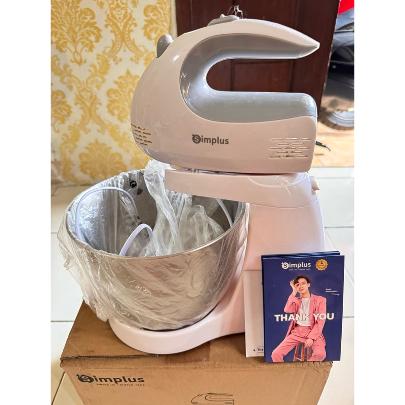 Mixer/Pengaduk adonan kue