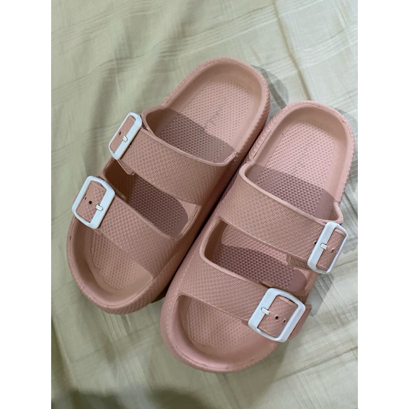 Sandal Wanita Pink