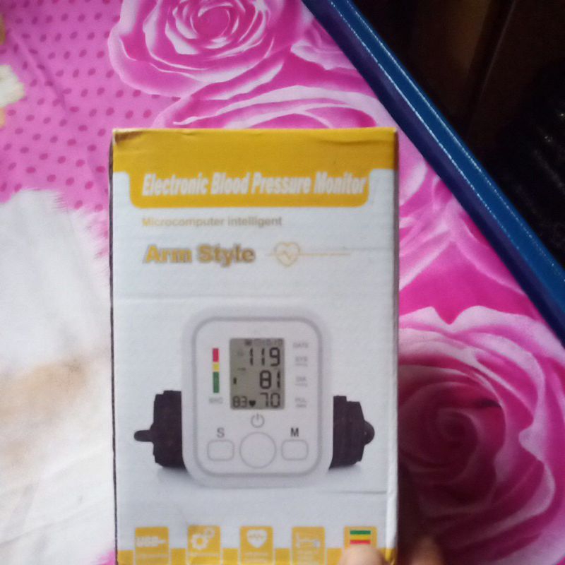 Arm Style Electronic Blood Pressure Monitor