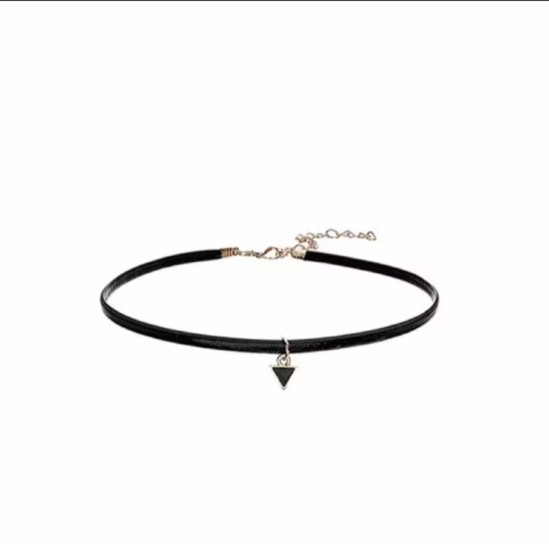 Kalung Choker Segitiga Emas Baru