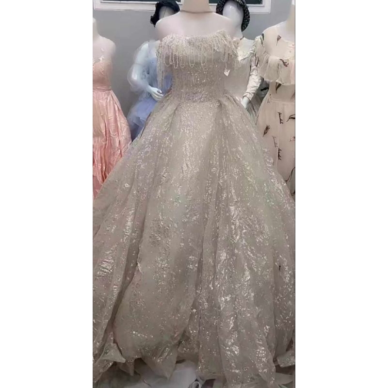 gaun pengantin putih ekor panjang  branded prelovedmewahpremium