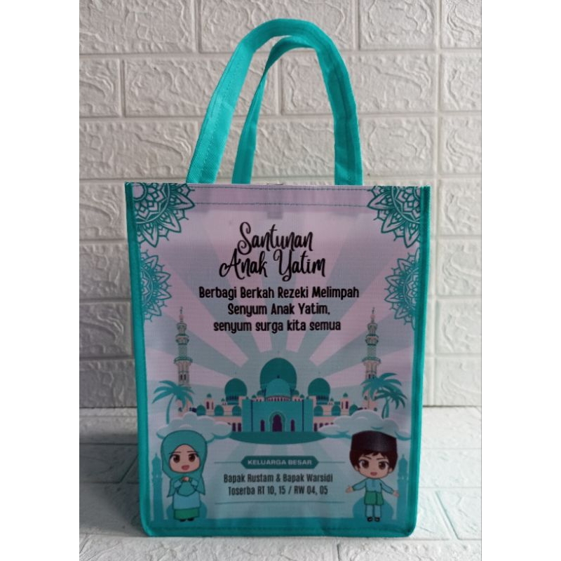 

TAS CUSTOM, TAS TASYAKURAN CUSTOM, TAS SANTUNAN ANAK YATIM CUSTOM, harga yg tertulis 1 pack isi 10 pcs minim order 2 pack/20 pcs