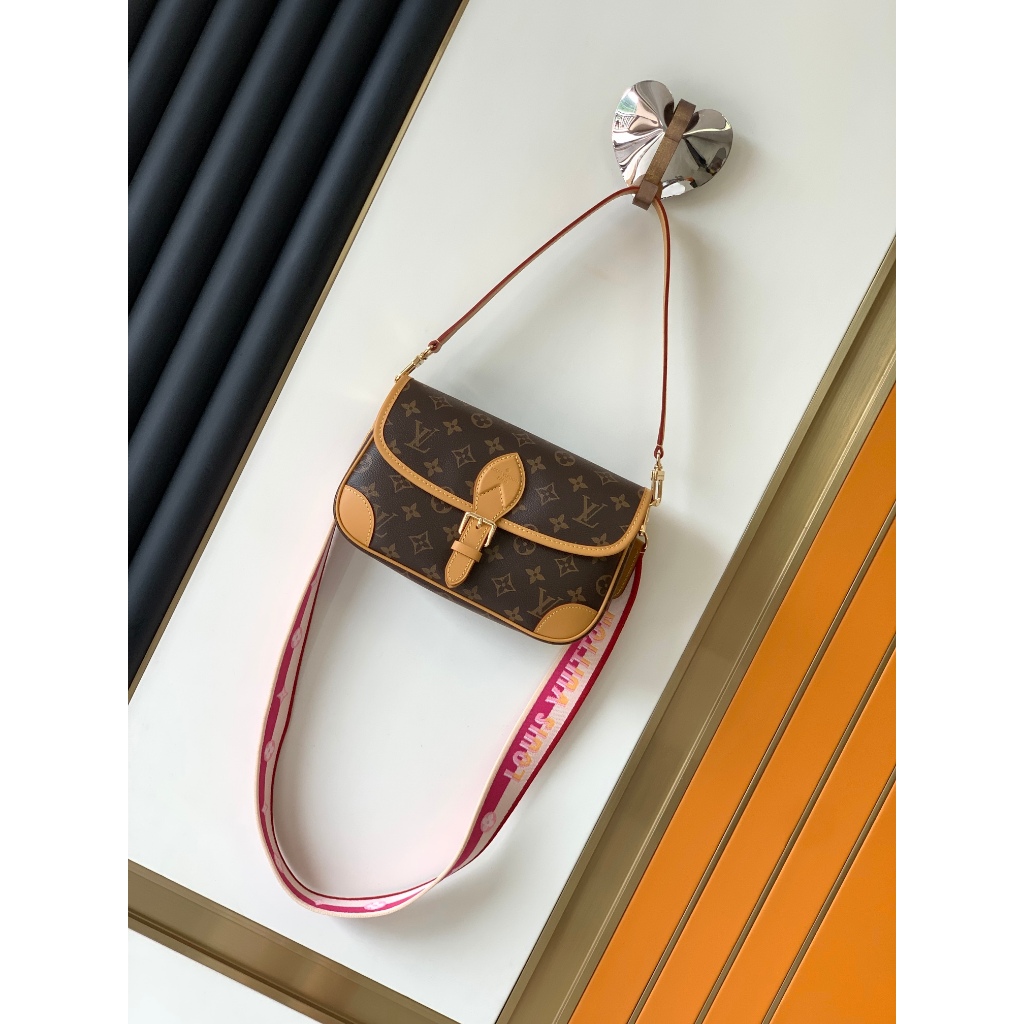 TOP LV Tas Ketiak Mawar Tas Bahu