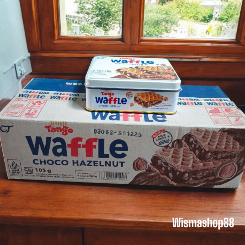 

TANGO WAFFLE KALENG 105 GRAM ( 1 DUS ISI 6 KALENG ) / KUE LEBARAN / WAFER / BISKUIT