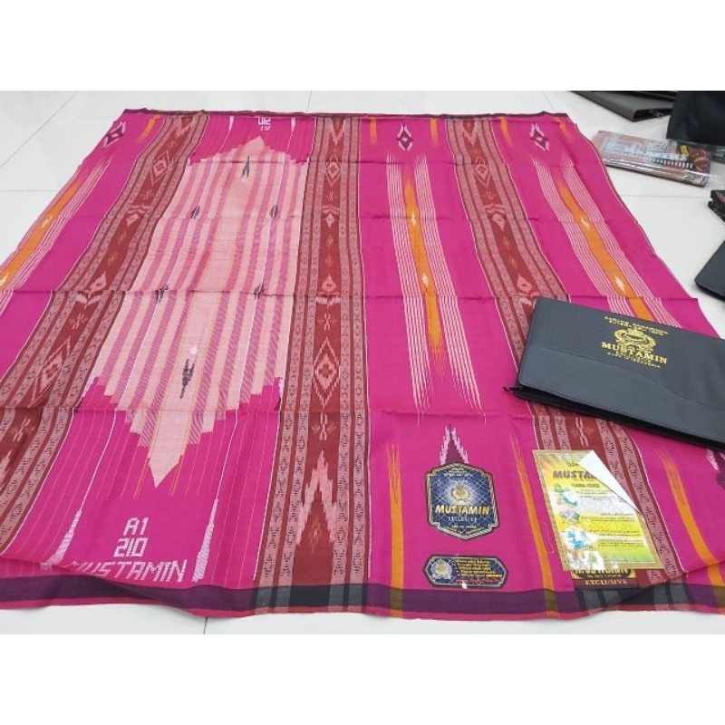 Sarung MUSTAMIN FULL SUTRA 210 Motif SGT GOLD
