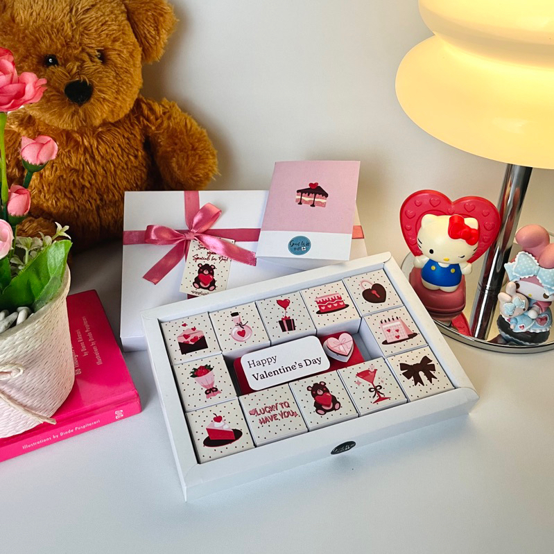 

[PRE-ORDER] SweetBox Valentine Edition Cokelat Delfi isi 12pcs