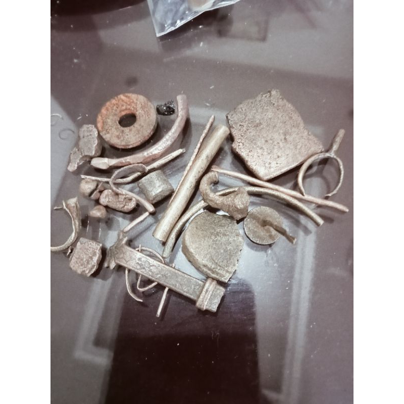 30 item barang antik temuan sungai asli.