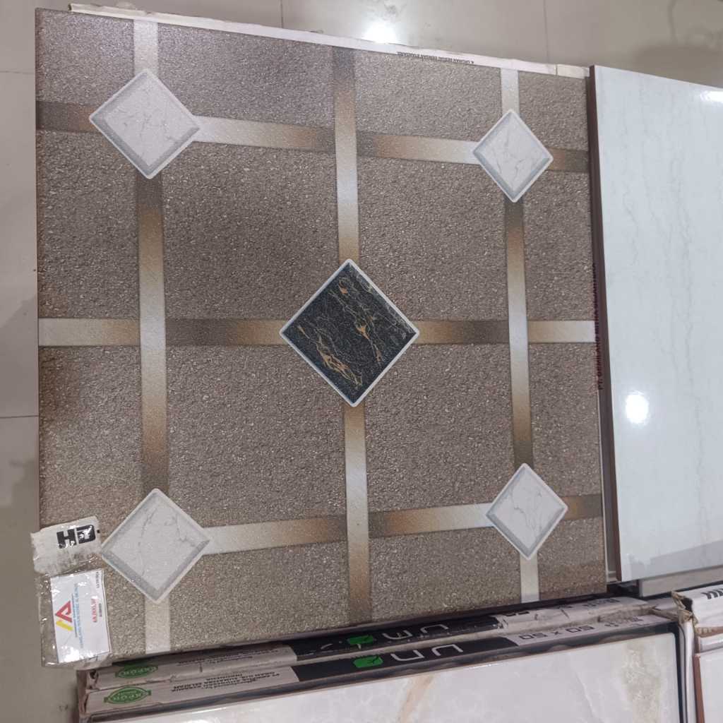 Keramik 50x50 gemilang senegal brown