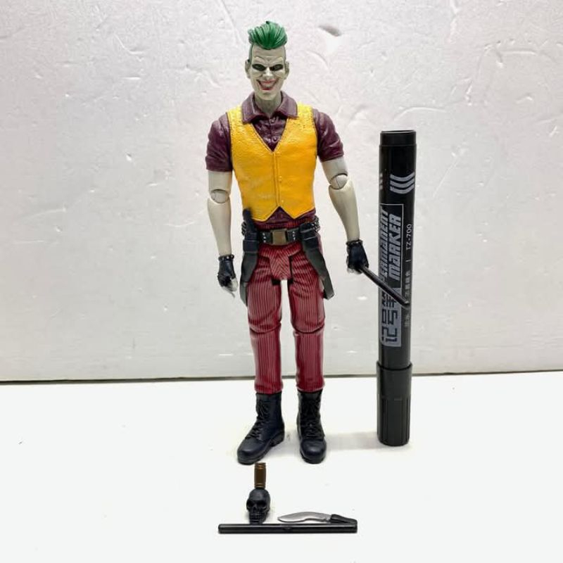 mainan action figure joker batman arkham asylum the dark knight jo kerTinggi sekitar 7 inch artikula