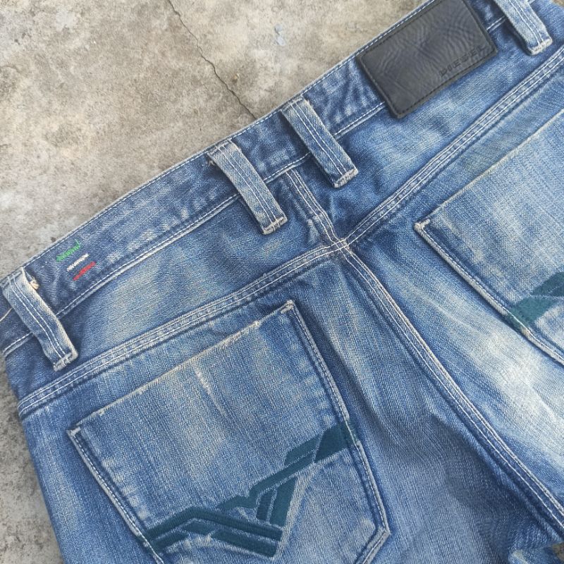 DIESEL INDUSTRY Keever Distressed Faded Blue Denim X Celana Jeans Kapital Levi's 511xx Uniqlo Selved