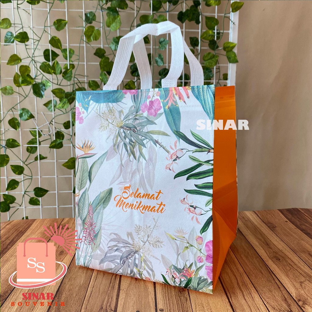 

Tas Laminasi Ukuran Box Nasi 20, 22 Minimal Order 12 pcs - Langsung Kirim