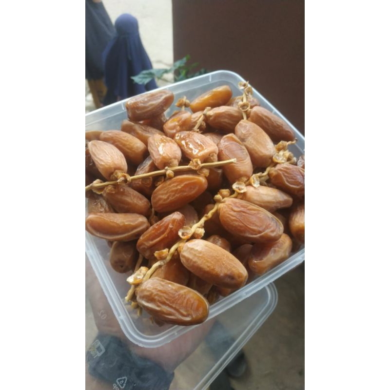 

Kurma Tunis Tangkai 1 Kg