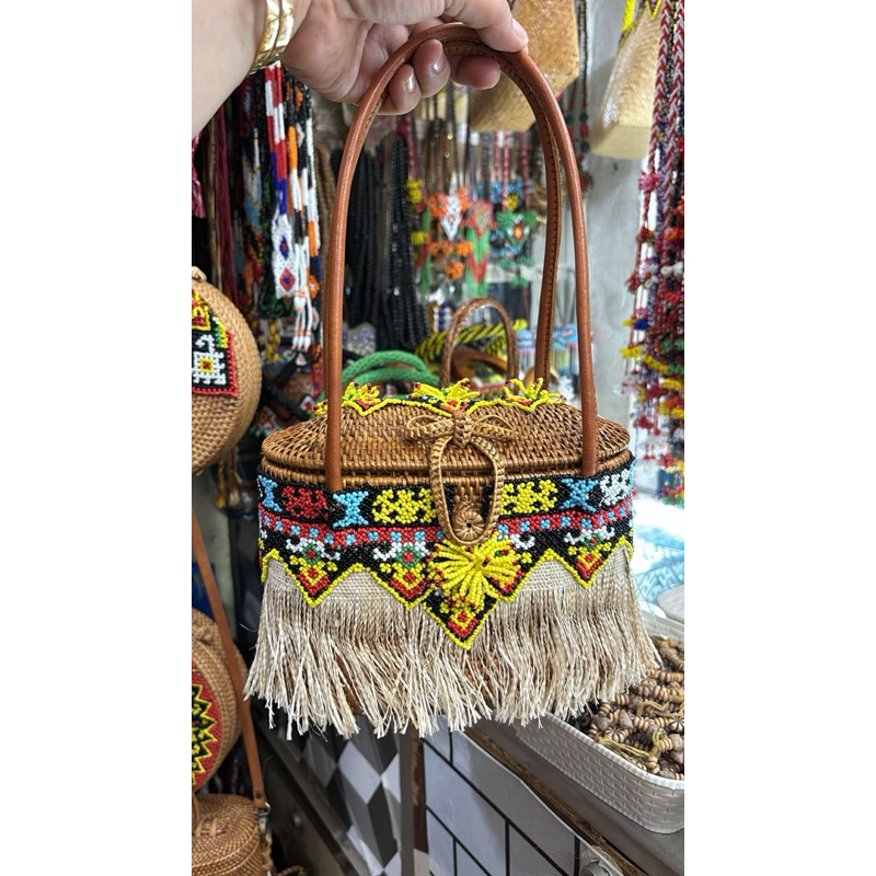 Tas handbag rotan manik ulaf doyo kalimantan | tas manik Kalimantan | tas ulaf doyo | tas ulap doyo 