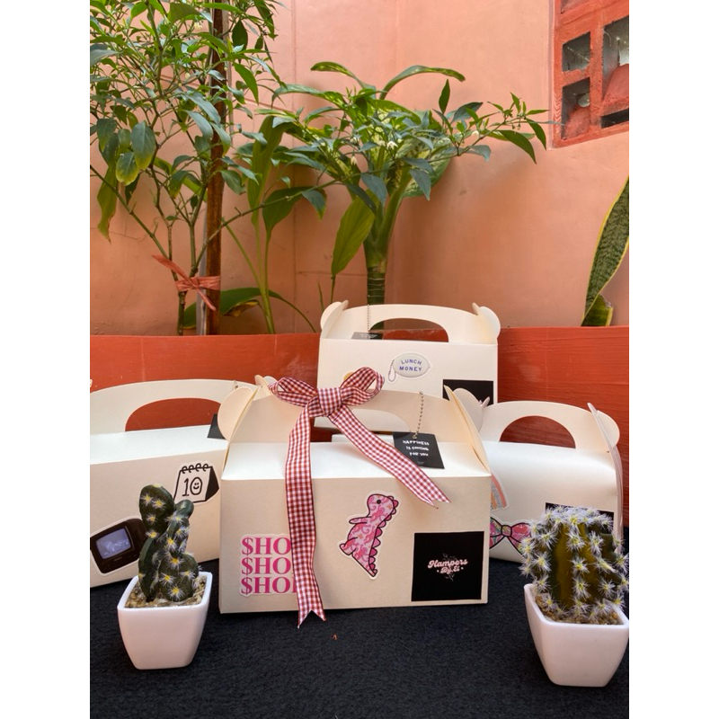 

Gift Box Hampers Warna Pink Acara Ulang Tahun & Wisuda by.EL (Hanya Box)