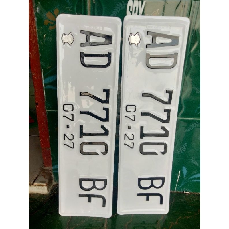 Plat mobil angka font baru
