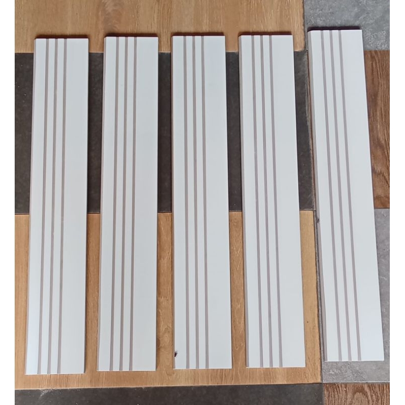 granit list/plint putih polos stepnosing uk 10×60
