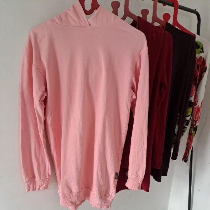 Second Preloved Bisa Tawar Sweater Hoodie Wanita Ala Korea