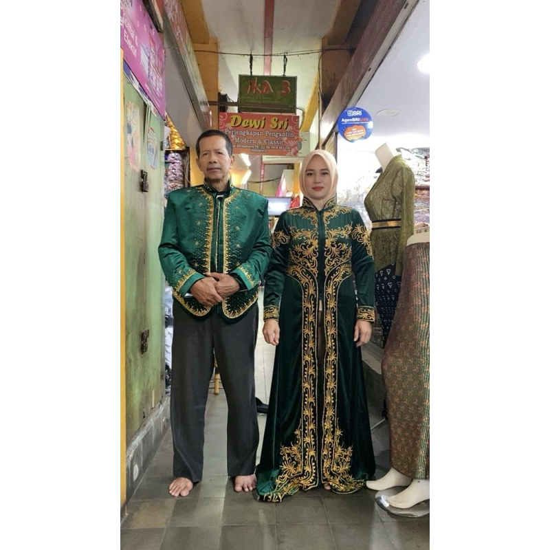 Baju pengantin bludru hijau botol sanghai