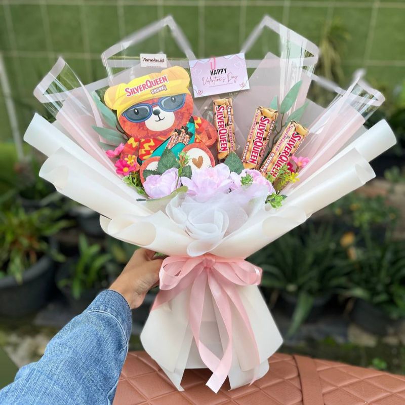 

BUKET VALENTINE SILVERQUEEN BERUANG, POCKY LOVE