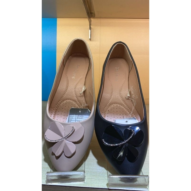 ST.YVES flat shoes wanita