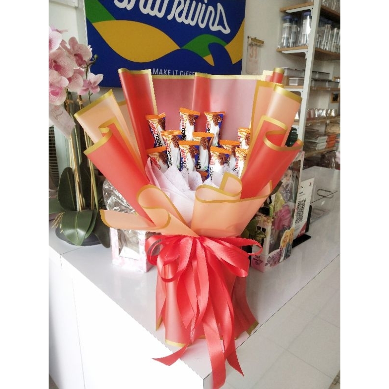 

BUKET VALENTINE/WISUDA ISI CHOCOCHIPS UKURAN LAGRE/BESAR