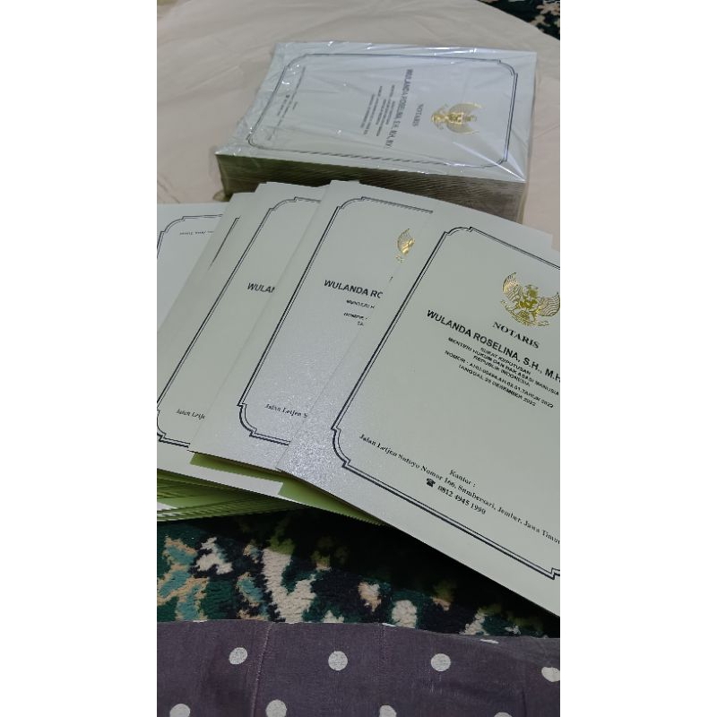 

Caver akta notaris Art Jasmine plasma Natural Garuda poly emas/silver