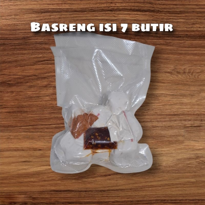 

Basreng Mentah Khas Bandung Isi 7 Butir Chili Oil
