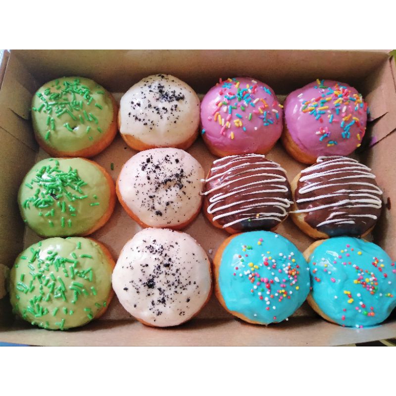 

Donat Kampung Topping Glaze Isi 12 Enak Murah