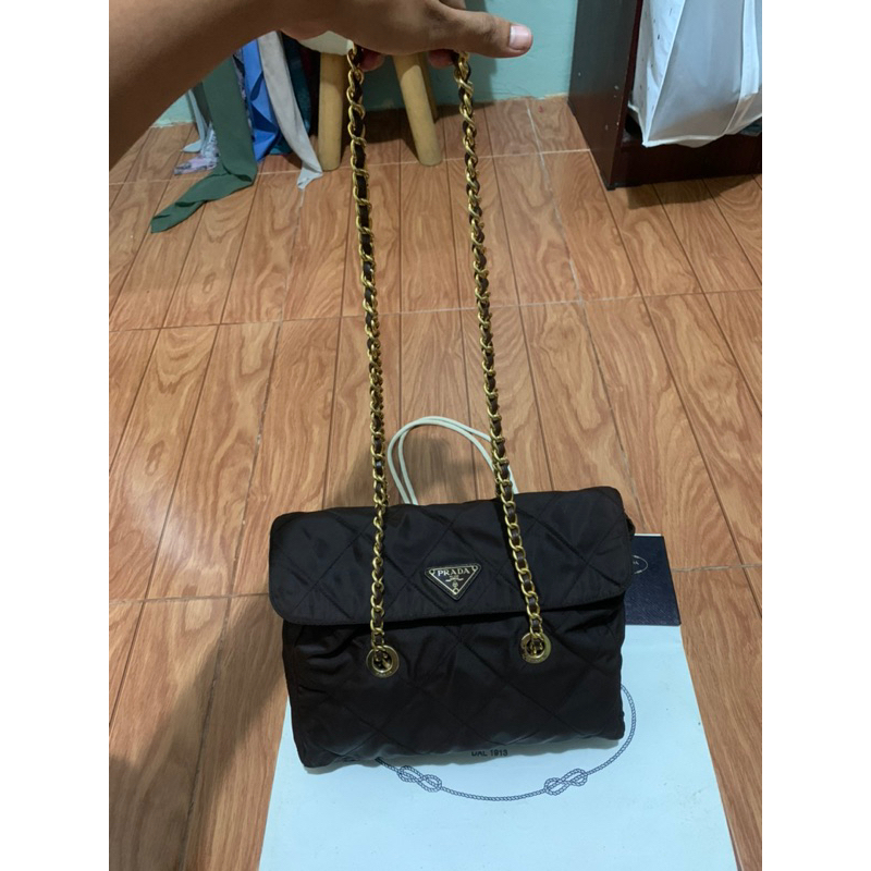 vintage prada chain impuntu