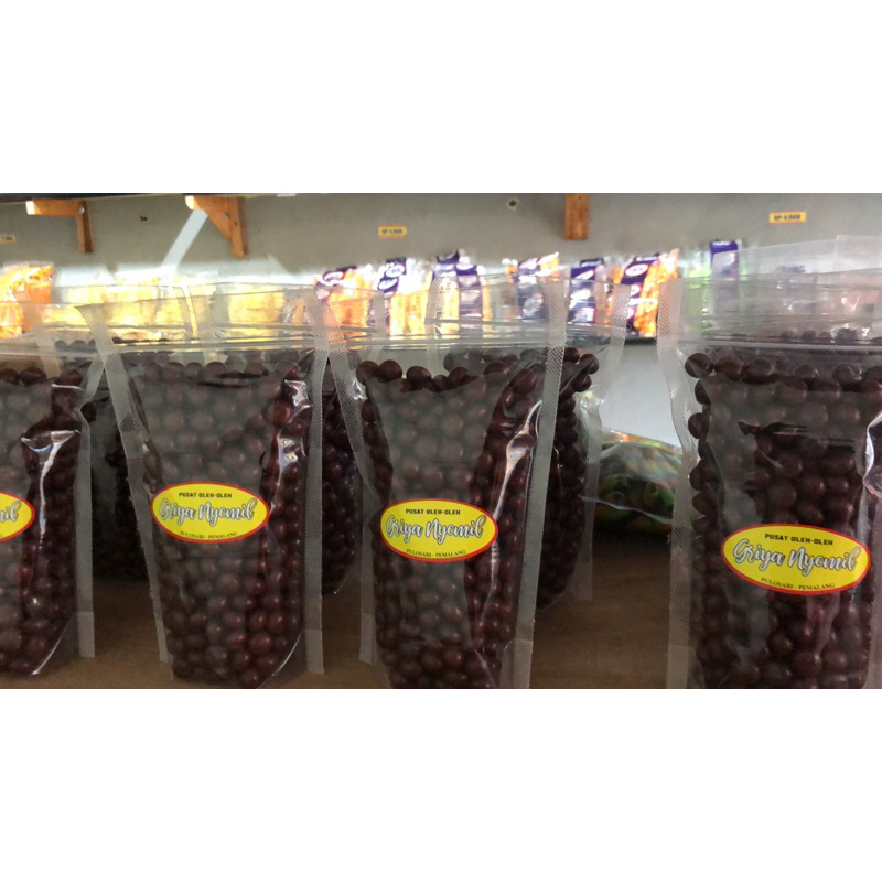 

biskuit coklat / chacha