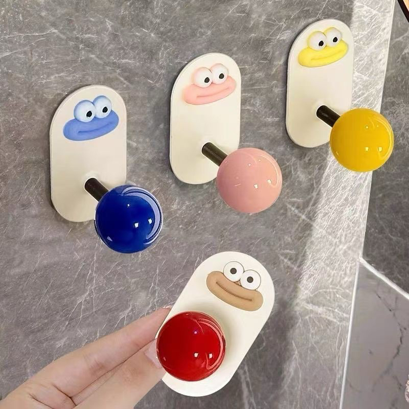 Gantungan pakaian model bulat .gantungan tas topi ,gantungan baju model bulat .gantungan tas import 