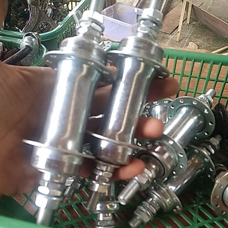 HUB BELAKANG SEPEDA JARI GEDE/MOTOR LUBANG JARI 20 HUB BEKAS