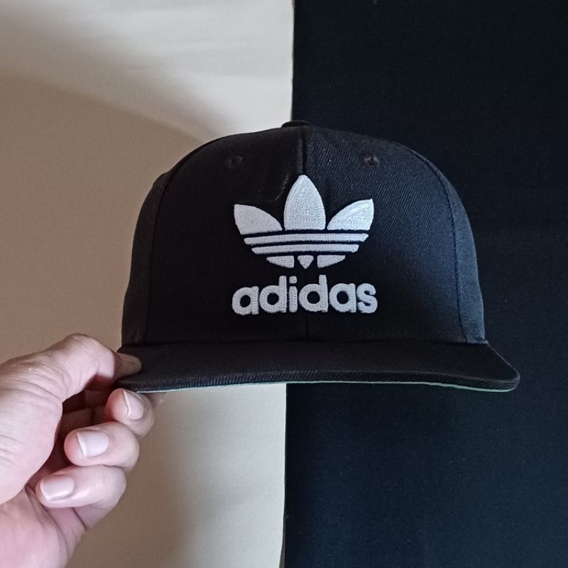 topi snapback adidas trepoil second