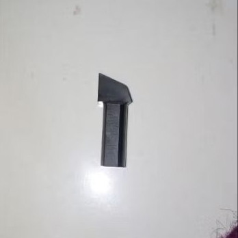 pisau sudut klep (kampak)