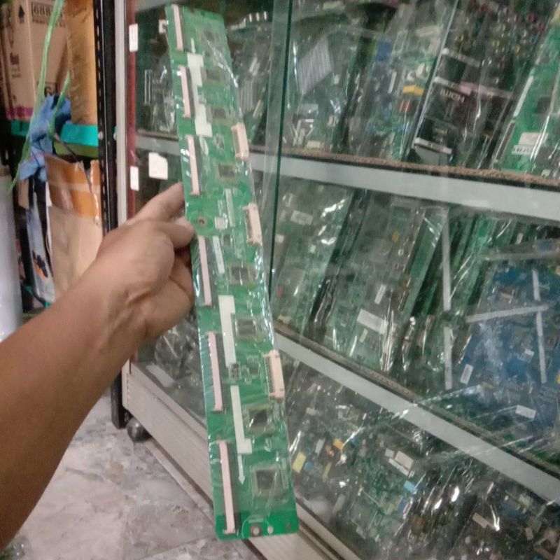 Buffer TV plasma Samsung Type 43E450