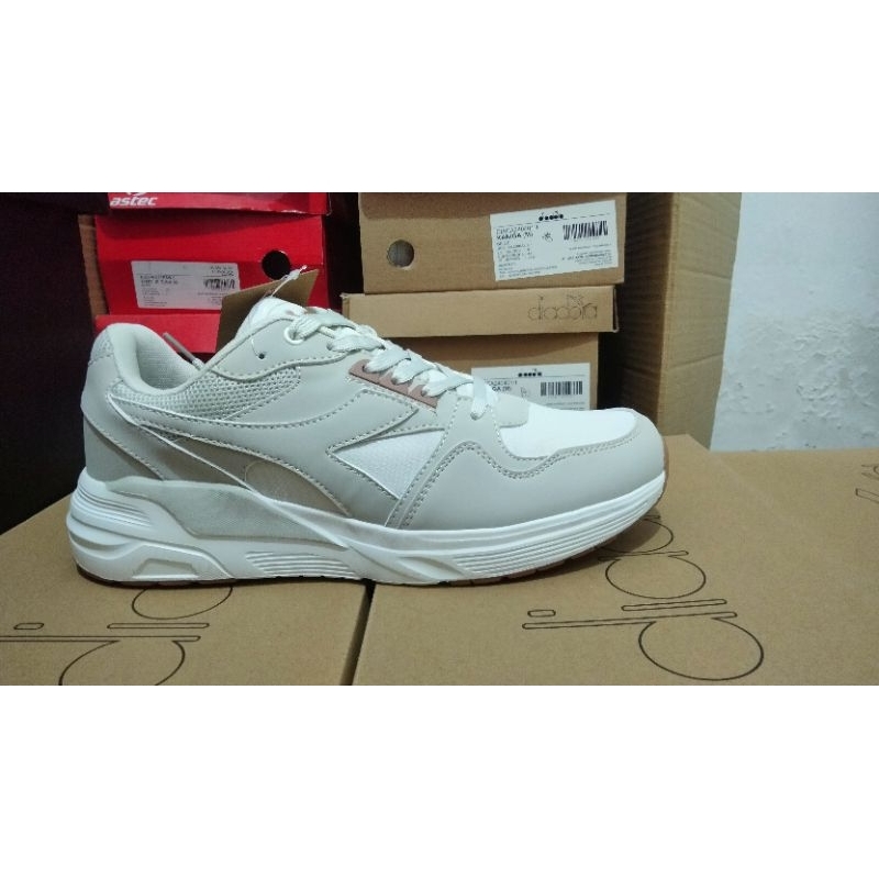 DIADORA KANIGA ORIGINAL / DIADORA CASUAL / DIADORA CLASSIC / DISDORA BEST SELLER