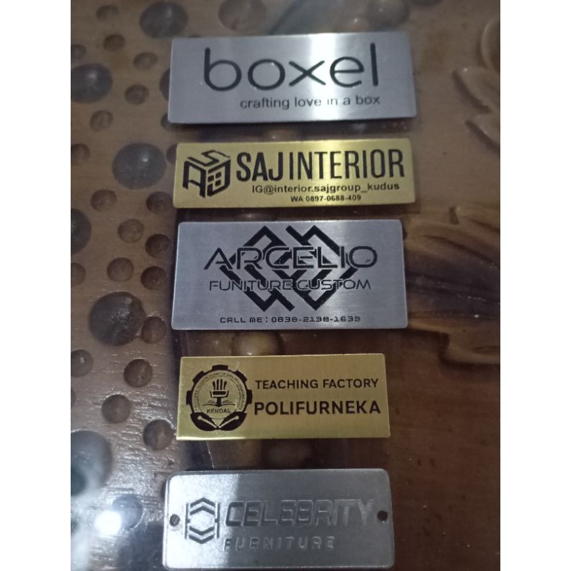 label plat hijab besi