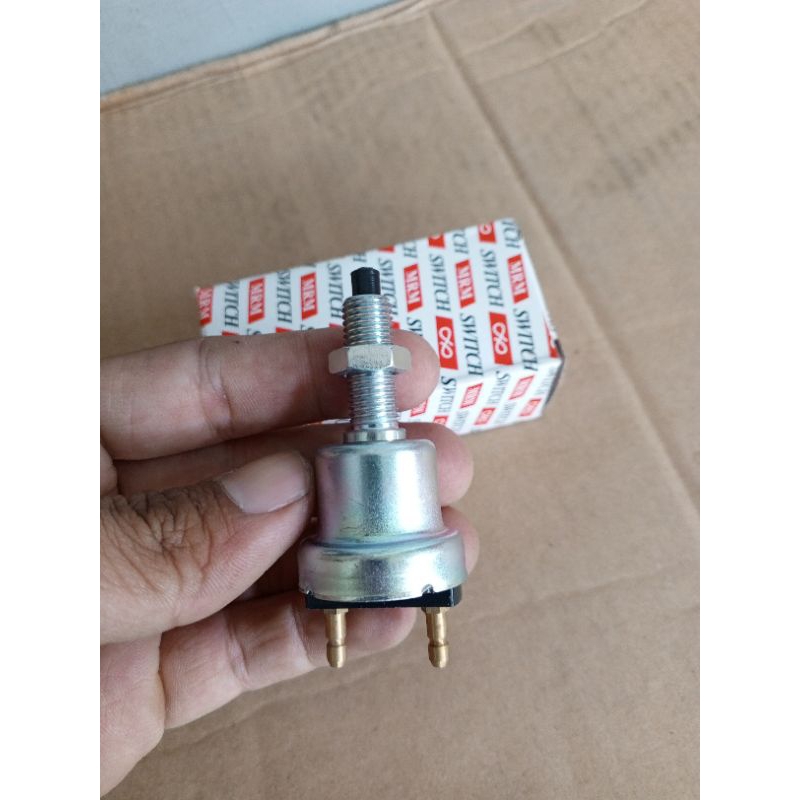 Switch Saklar Rem Stop Mobil Mitsubishi Colt T120 PS100 L300 ST100