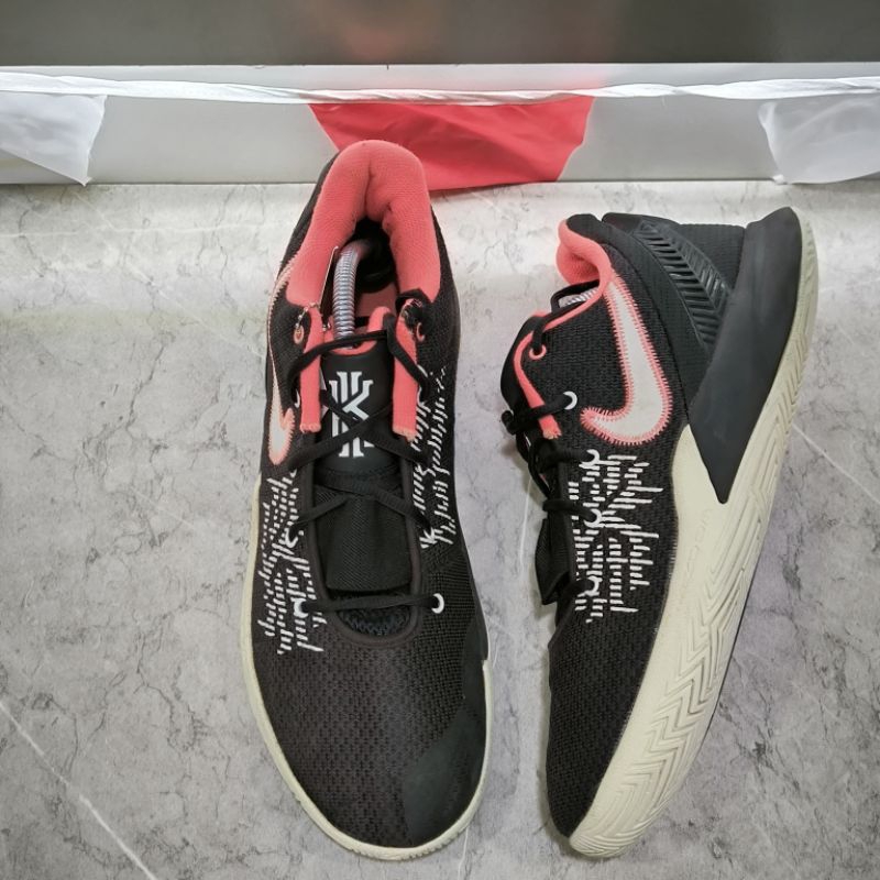 Nike Kyrie Flytrap 2