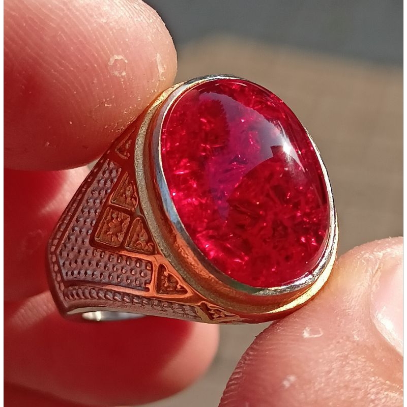 CINCIN BATU MERAH SIAM PECAH SERIBU