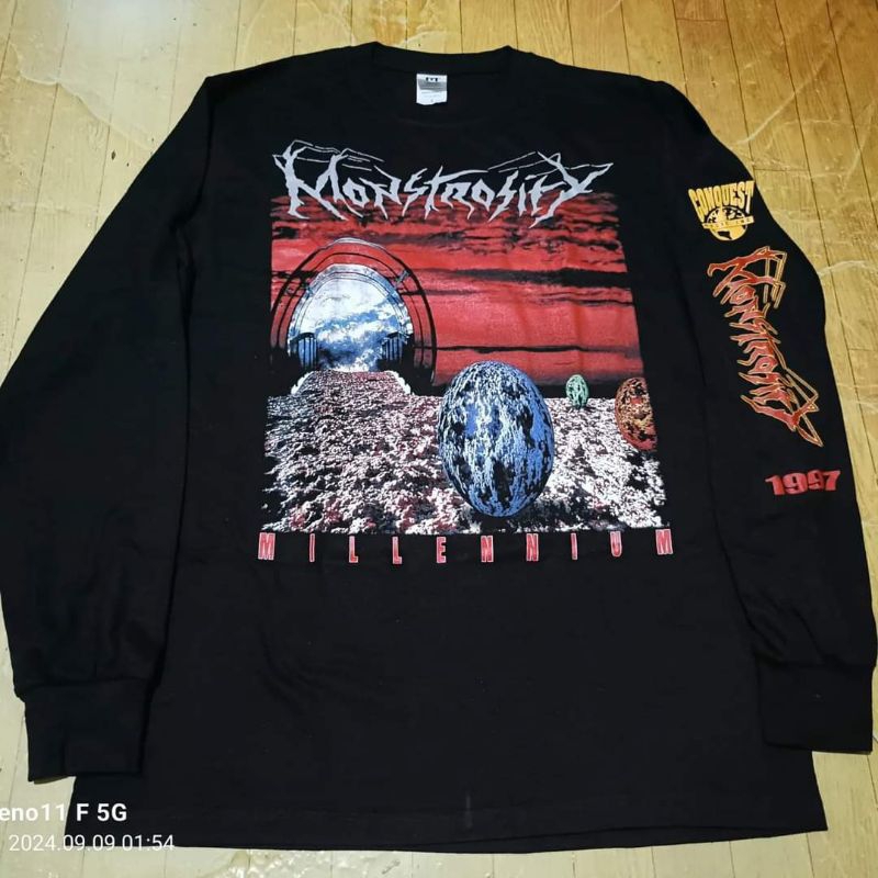 kaos MONSTROSITY