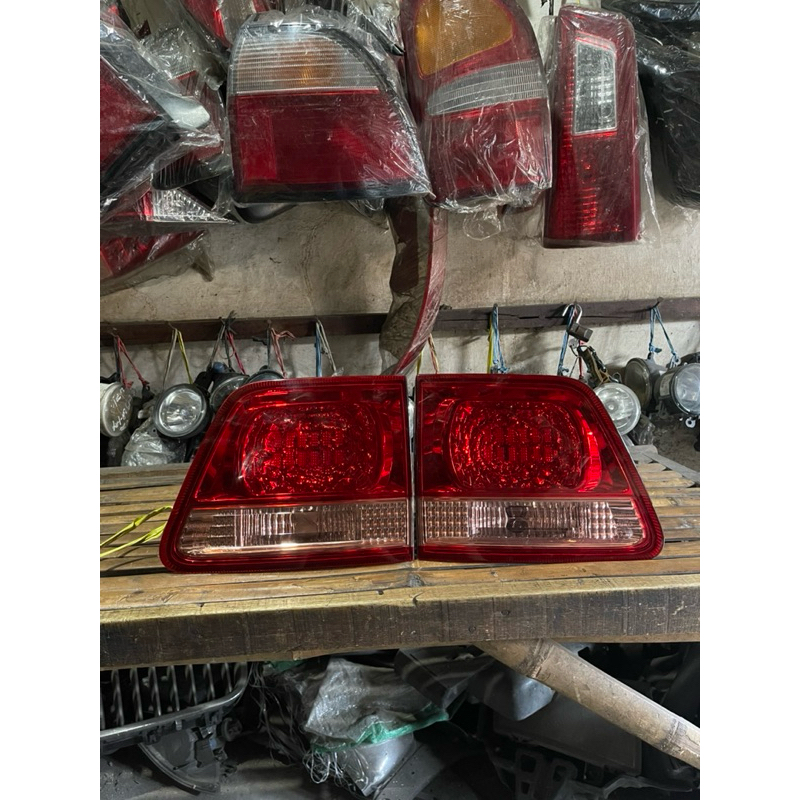 Reflektor lampu bagasi fortuner 2005-2008 original