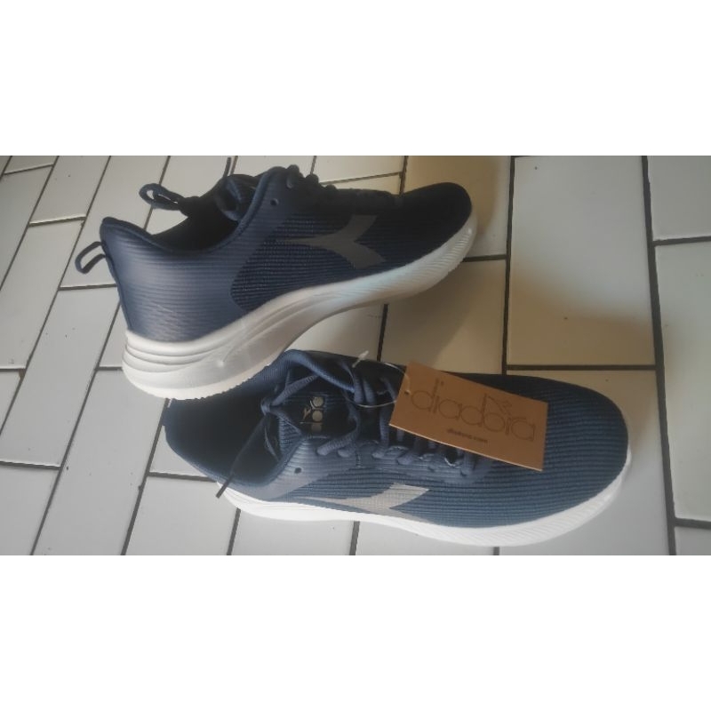 Sepatu Diadora Huxley navy men/Diadora running
