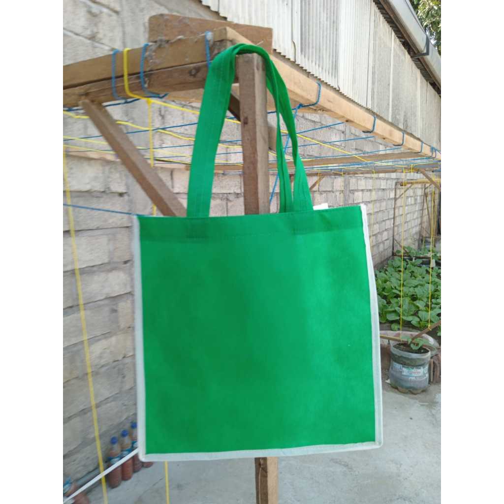 

Tas Box Spunbond warna hijau Ukuran 25x15x25