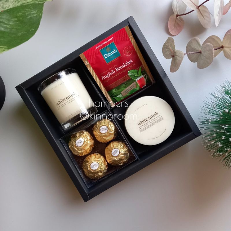 

Christmas Hampers/Hampers Natal (4 kotak) - Candle Soap Chocolate Tea Candy