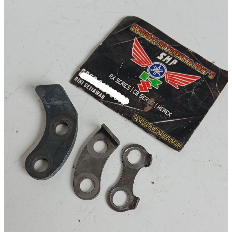 Bracket Plat penahan As Selahan Stoper penahan as Selahan Suzuki RGR 150 TXR Phanter Gamma original.