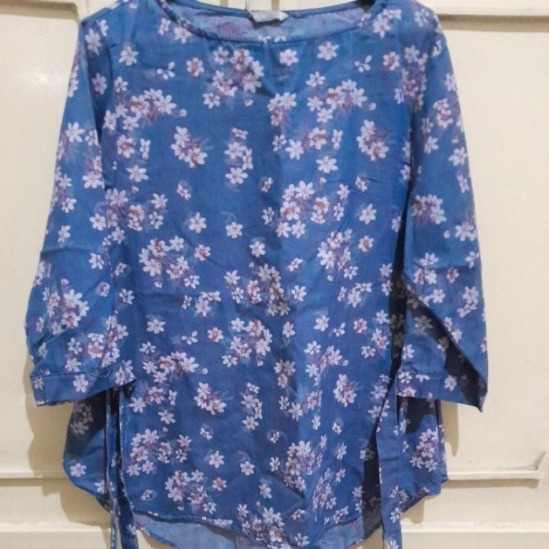 Blouse bunga bunga st.Yves preloved