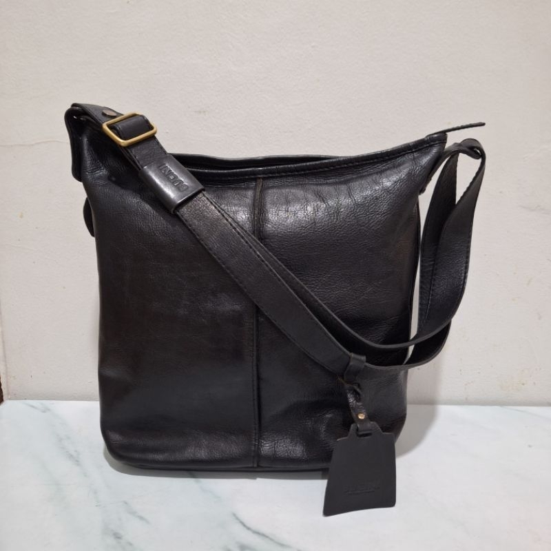 Tas Preloved Sling Hobo Kulit Bucini kualitas ekspor