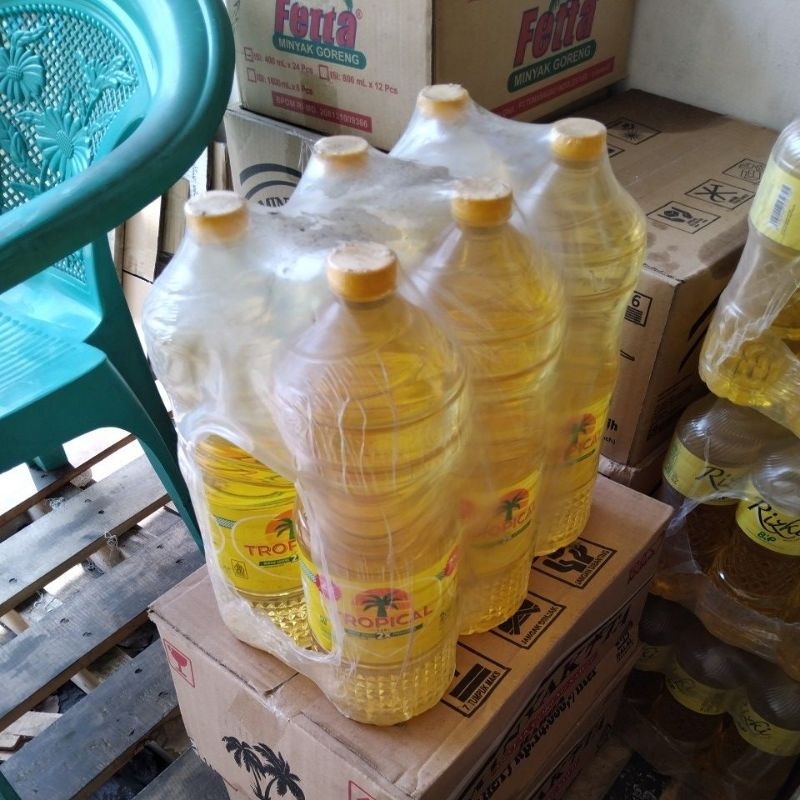 

MINYAK TROPICAL 1 KARTON ISI 6 BOTOL UKURAN 2L